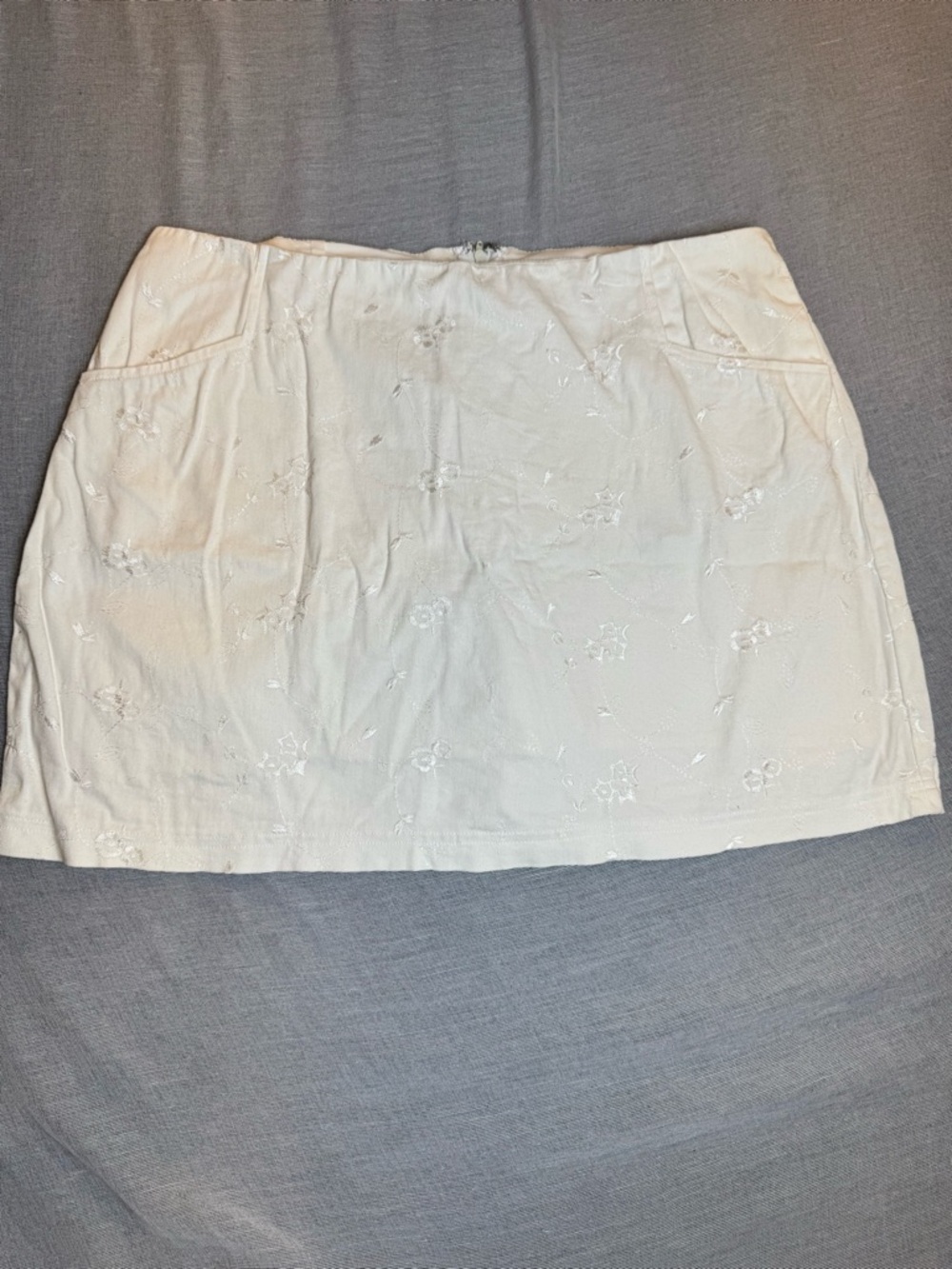 Embroidered Cotton Women's Mini Skort w/  Pockets Size 12 Cream Festival